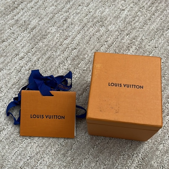 Authentic Louis Vuitton jewlery box - Picture 2 of 3